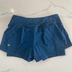 Lulu Lemon shorts, size 6!